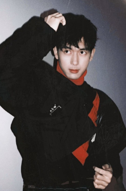 李现高清图片示例